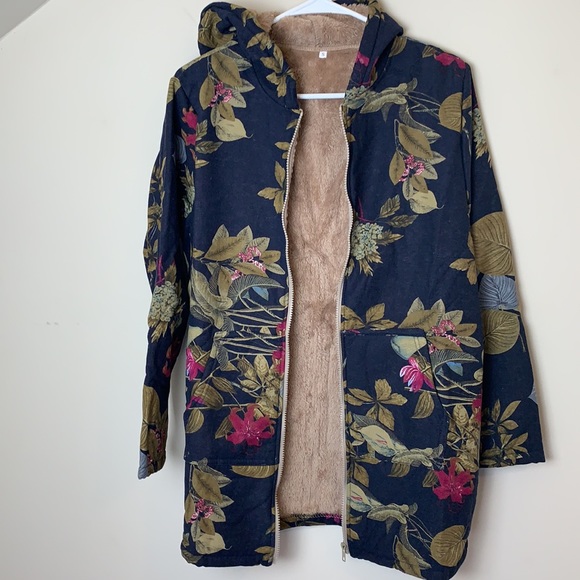 FINAL SALE! ❤️Navy blue floral light zip-up hoodie - Picture 5 of 14